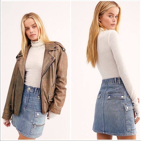 Free People Avenue very stylish mini denim skirt - Picture 2 of 7